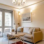 Dariusz Premium Z Garazem