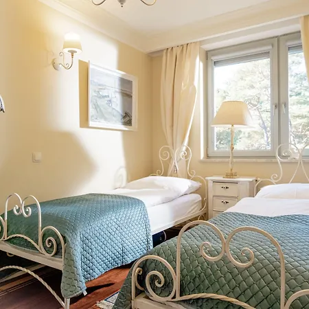 Dariusz Premium Z Garazem Jurata