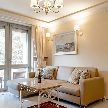 Dariusz Premium Z Garazem