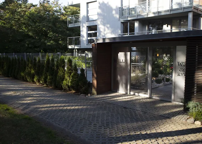 Dariusz Premium Z Garazem