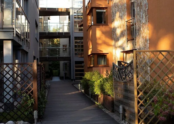 Dariusz Premium Z Garazem *